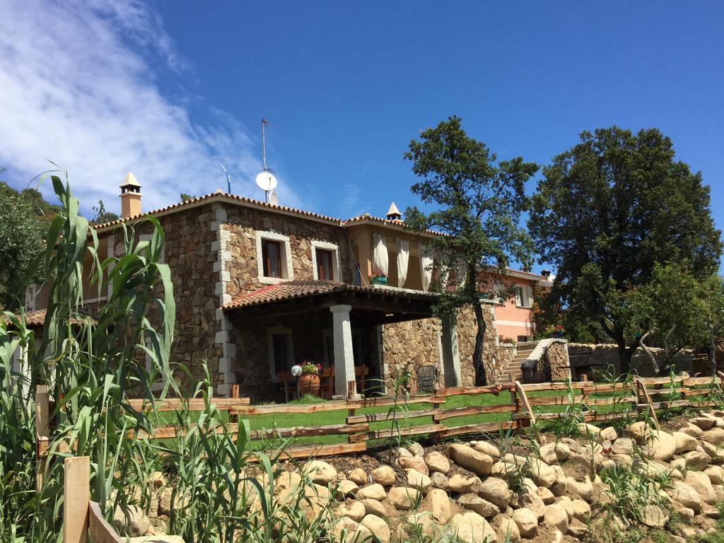 Bed and Breakfast Il Giardino Di Daniela à San Teodoro  Extérieur photo