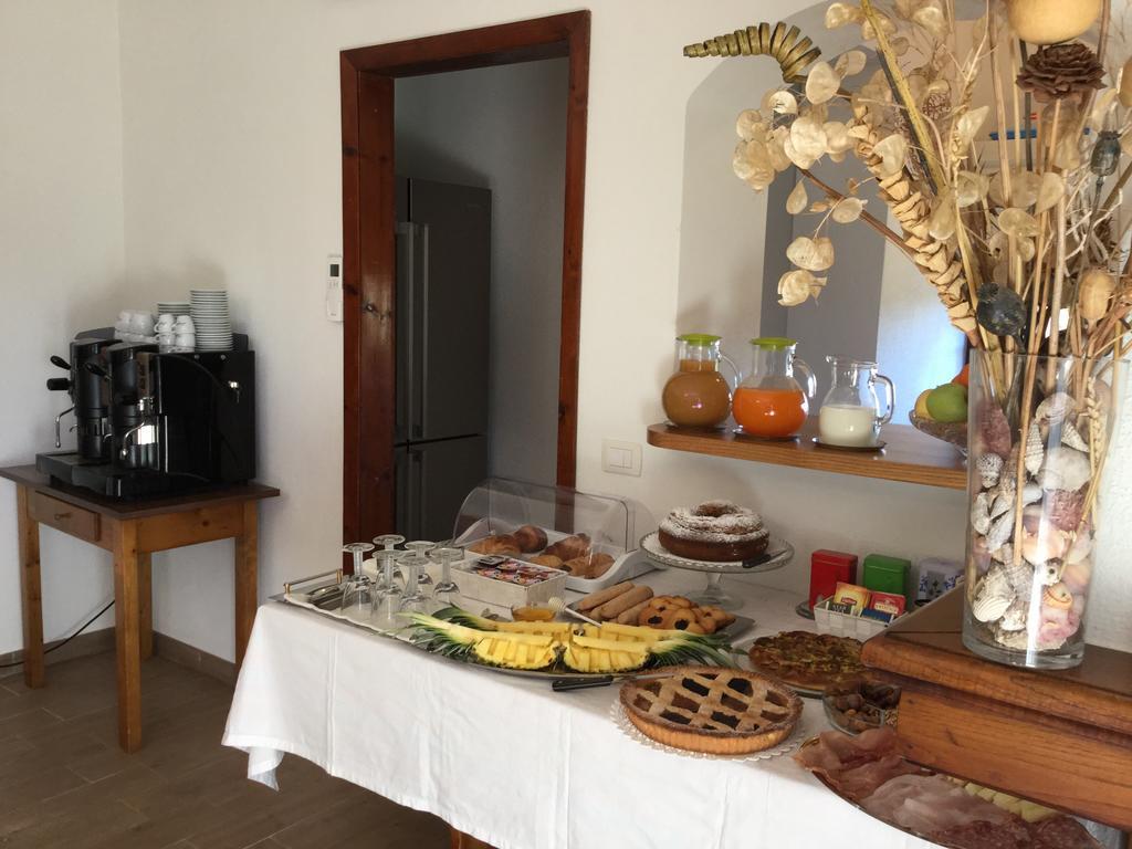 Bed and Breakfast Il Giardino Di Daniela à San Teodoro  Extérieur photo